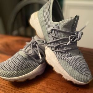 Sorel Women’s Kinetic Impact Lace Shoe